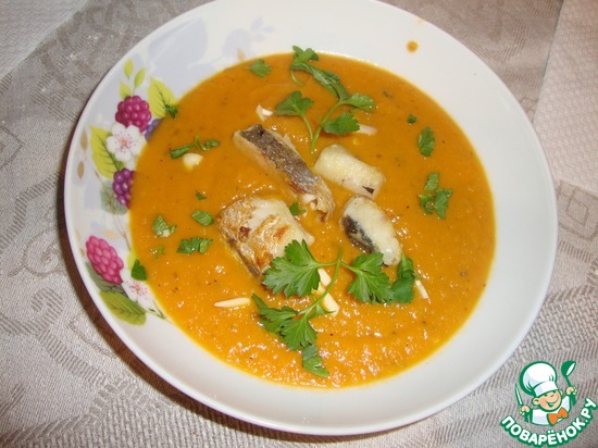 Суп-пюре из печеных овощей с жареной рыбой