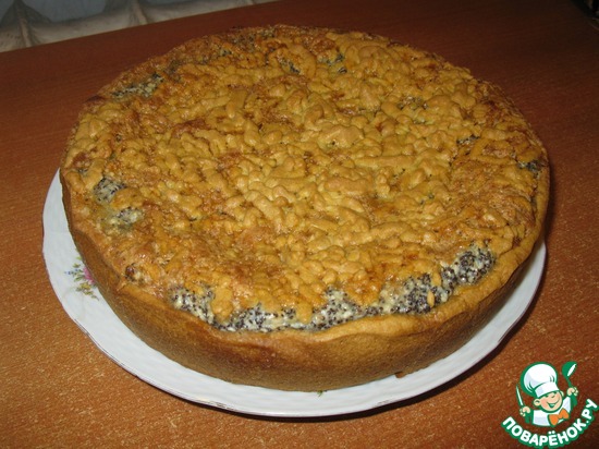 Пирог с творогом, маком и орехами