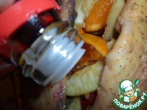 Утка, фаршированная яблоками и мандаринами – кулинарный рецепт