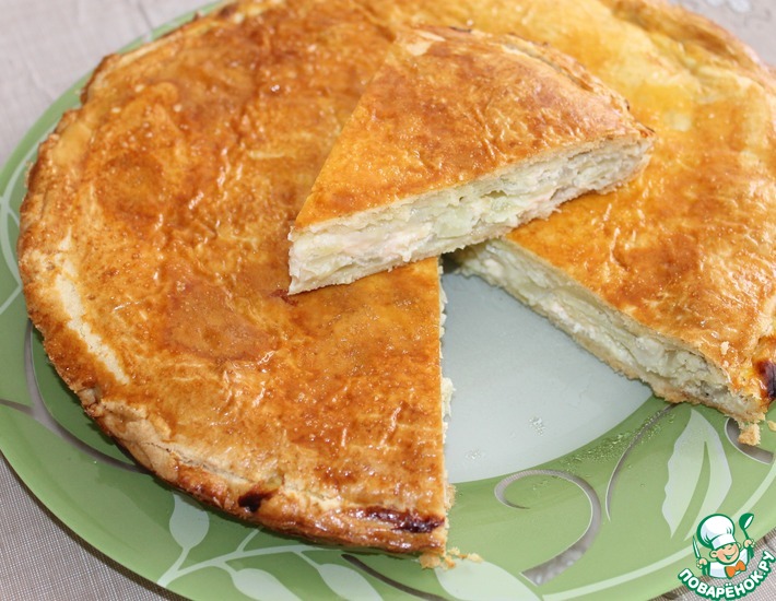 Луковый пирог с плавленным сыром