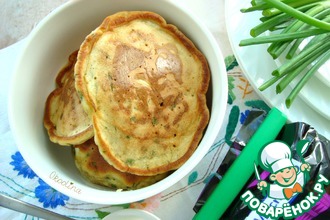Рецепт: Оладьи с зеленым луком и яйцом