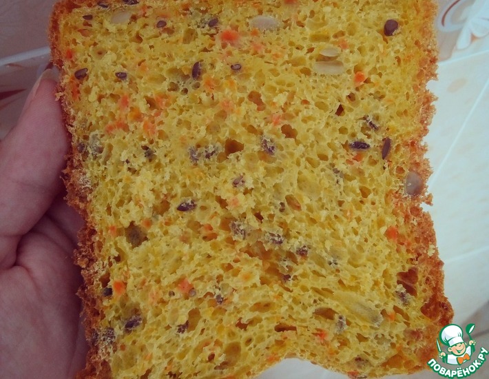 Рецепт: Морковный хлеб с семечками в хлебопечке
