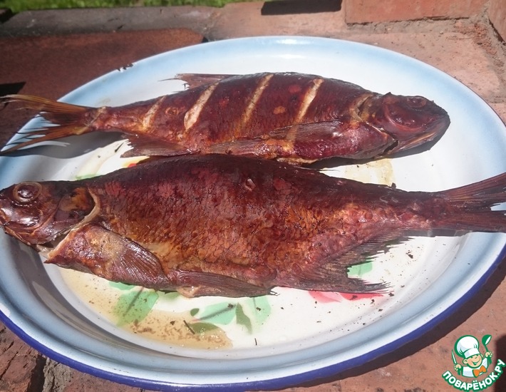 Рецепт: Речная рыба горячего копчения