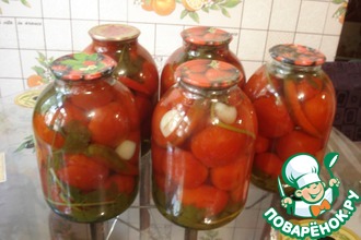 Рецепт: Сладкие маринованные помидоры с сельдереем