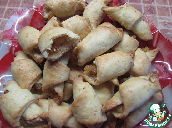 Рогалики с вишневым повидлом по рецепту Лепачка https://www.povarenok.ru/recipes/show/102254/