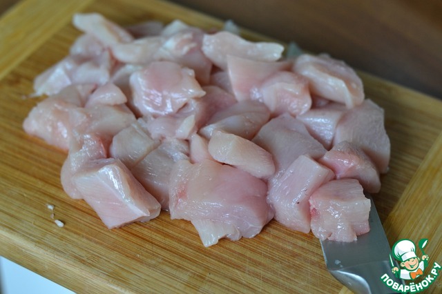 курица мясо. светлая говяжья печень. осетрина горячего копчения нарезка. курица тушка. велес агро курица.