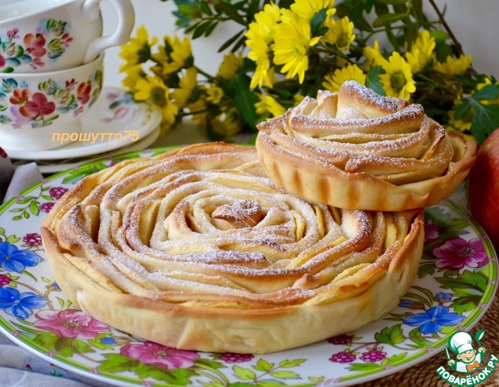 Рецепт: Яблочный пирог Чайная роза