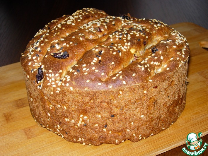 Ржаной хлеб с сухофруктами и орехами на закваске