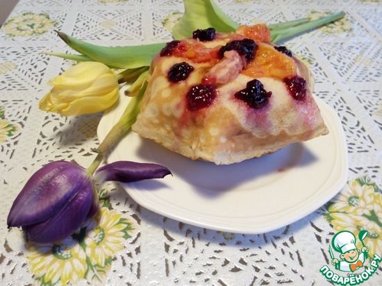 Малиново-черничный блинный торт