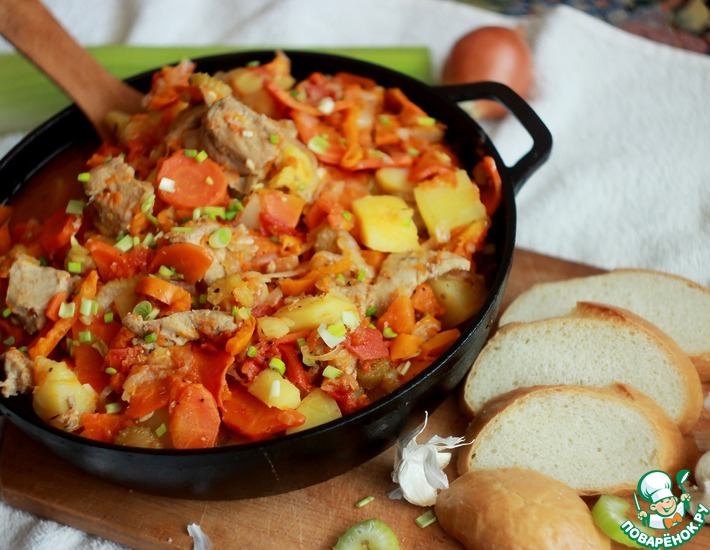 Как приготовить овощное рагу с капустой и картошкой в кастрюле?