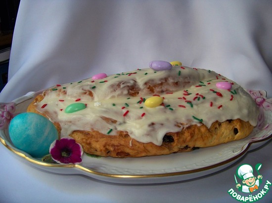 Булка с миндалём и изюмом" Праздничная"