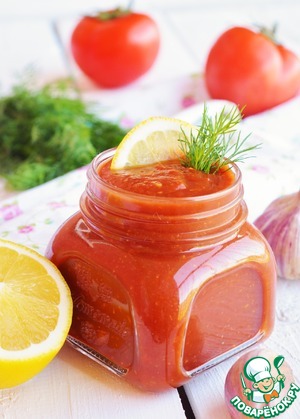 Tomato sauce with lemon for a picnic