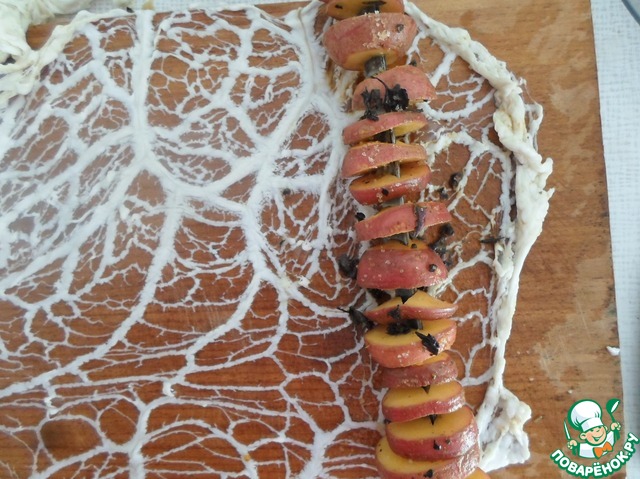 Печень в сетке в духовке. Рецепты с жировой сеткой фото. Печень в бараньей сетке в духовке. Жировая сетка для запекания. Печенка в сетке в духовке.