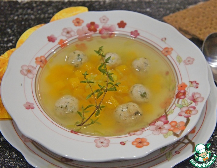 Рецепт: Суп с фрикадельками и тыквой