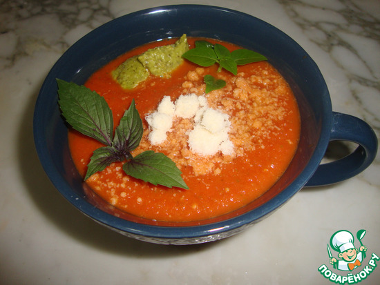 Суп-пюре из печеных томатов с песто