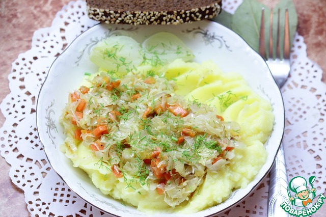 Капуста коул слоу. А эти там. Блюда из капусты белокочанной. Стейк из капусты. Пекинская капуста гарнир.