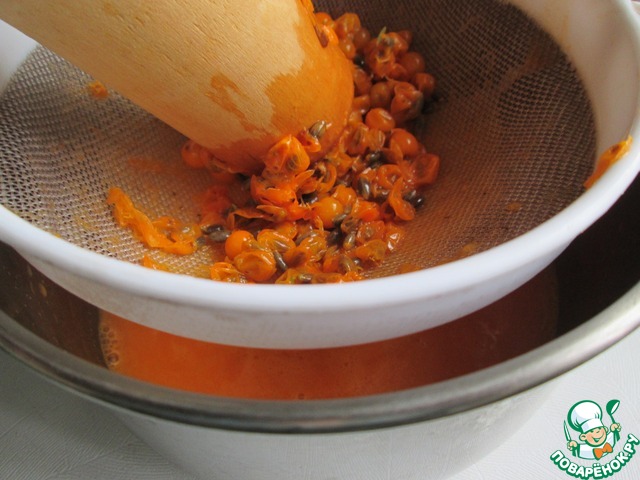 Домашнее облепиховое масло из жмыха и семян: простой и вкусный рецепт