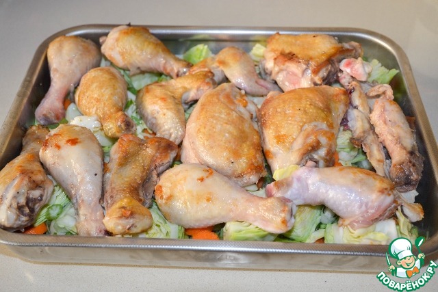 Замороженные овощи с филе в духовке. Курица с замороженными овощами в духовке. Рис с овощами и курицей в духовке. Курица с овощами из заморозки в духовке. Курица запеченная с рисом и овощами.
