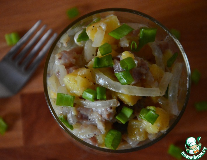 Селедка с луком и картофелем