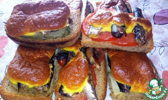 Горячие бутерброды со шпротами