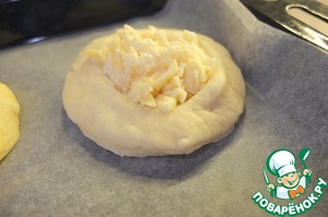 Ватрушка с сыром и яйцом — рецепт с фото пошагово