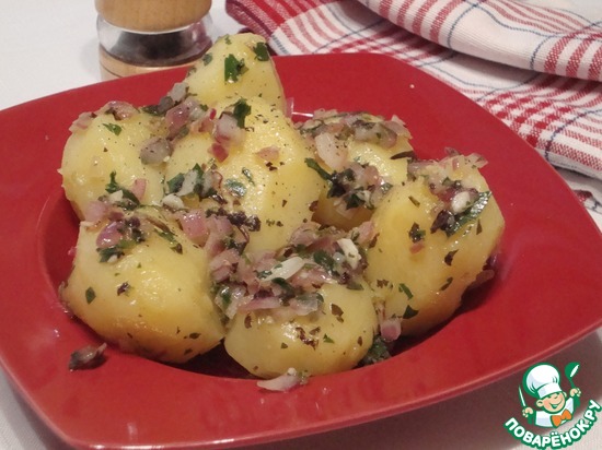 Молодой картофель в ароматном соусе