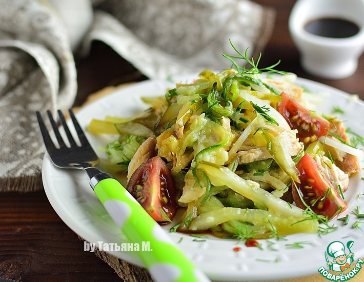 Рецепт: Теплый салат с жареным кабачком