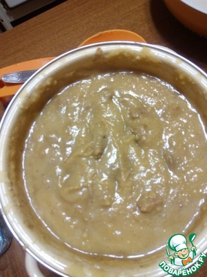Гороховый суп-пюре с мясом - Лайфхакер