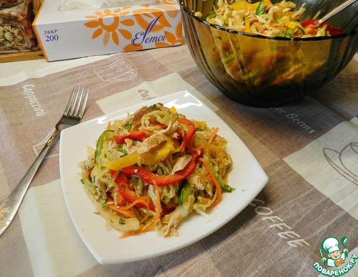 Рецепт: Корейский салат с курицей и овощами