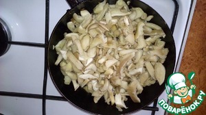 Картошка, запеченная с грибами и овощами в духовке; картофель, тушеный с грибами и овощами