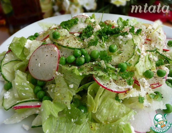 Рецепт: Салат из горошка, редиса и феты