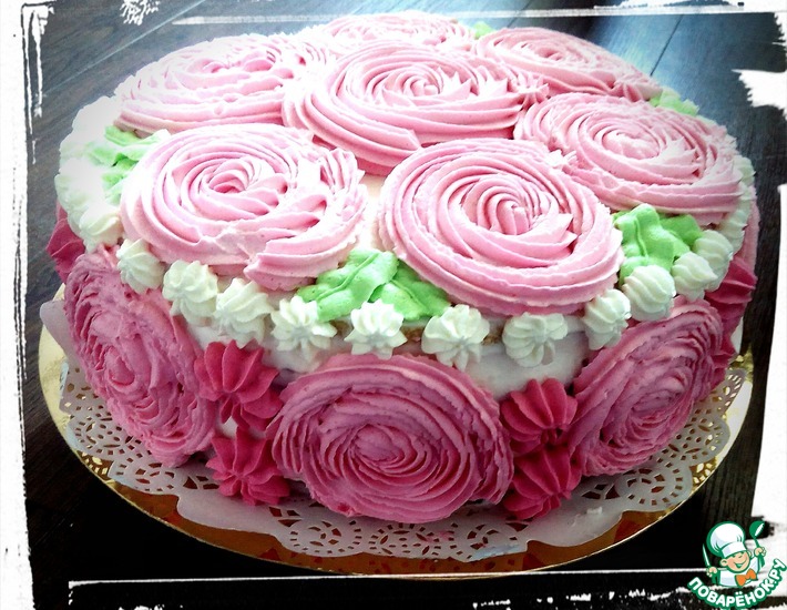 Рецепт: Торт со сливками и ягодным компоте