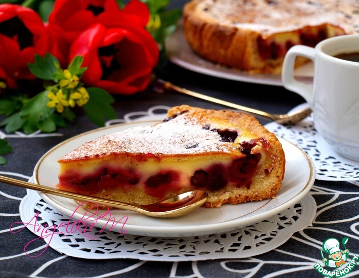Рецепт: Заливной пирог с ягодами
