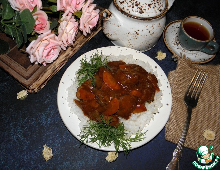 Печень куриная с томатной пастой на сковороде. Куриная печень с томатной пастой.