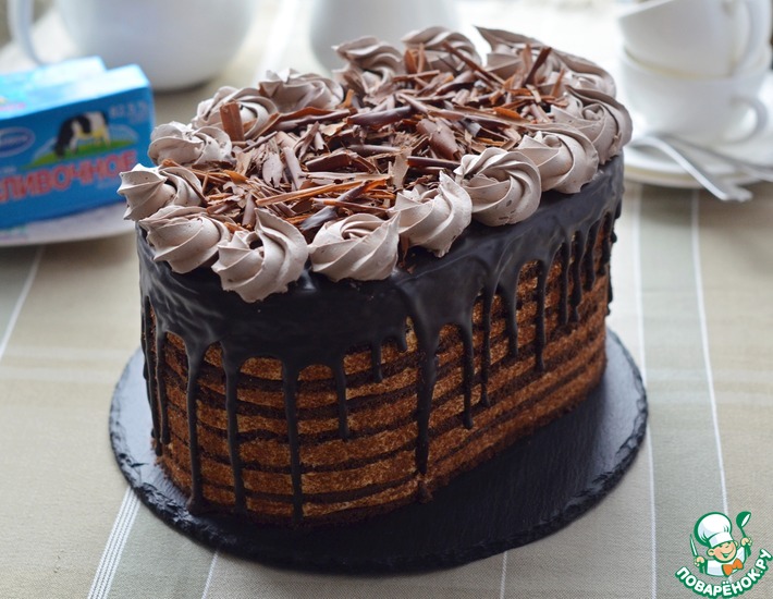 Рецепт: Шоколадный торт со сливочным кремом