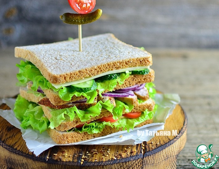 Рецепт: Клаб-сэндвич с куриной грудкой Магги