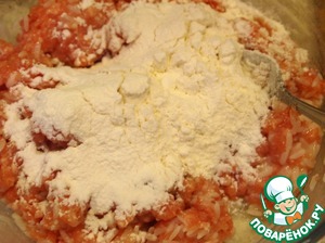 Простой рецепт куриных тефтелей с рисом под соево-сметанным соусом