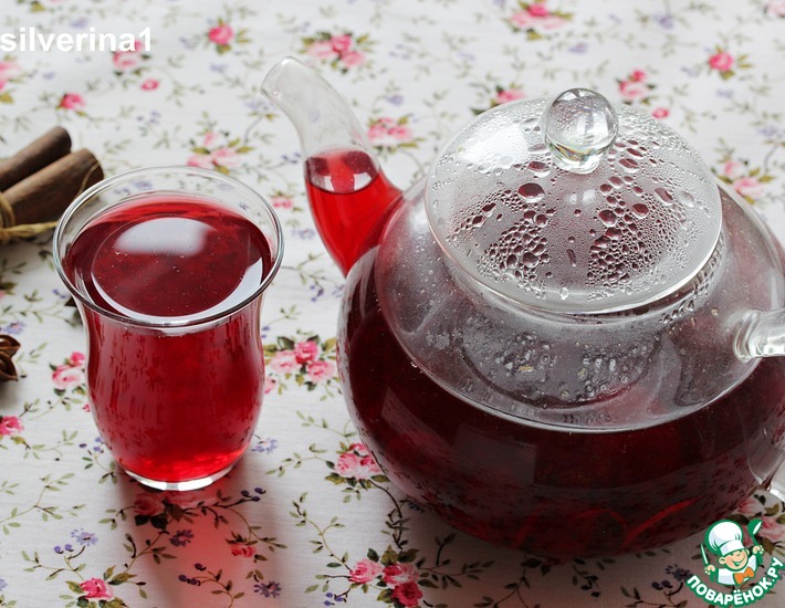 Рецепт: Вишнёвый чай с пряностями