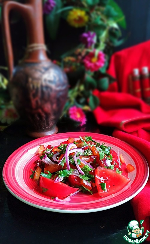Красное трио. Красный салат. Фото салат с красное трио. Нинбака рецепт.