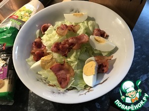 Салат "Цезарь" с беконом