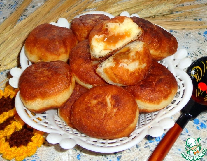 Рецепт: Дрожжевые пончики со сгущенкой
