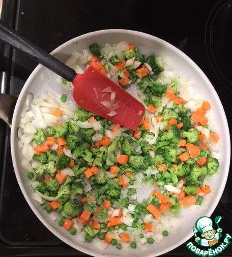 Китайский рис с овощами и с соевым соусом