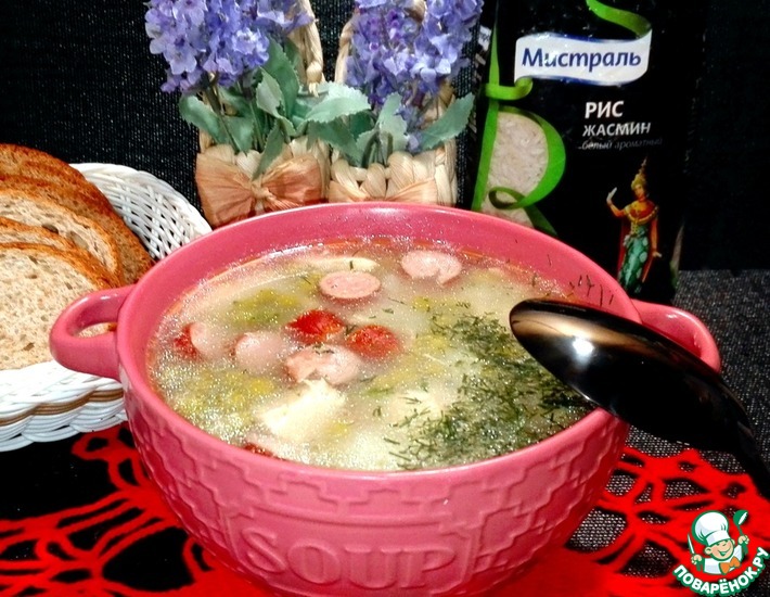 Рецепт: Рисовый суп с горошком и сосисками