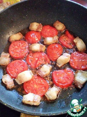 Омлет: рецепт с салом, луком и помидорами