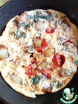 Омлет: рецепт с салом, луком и помидорами