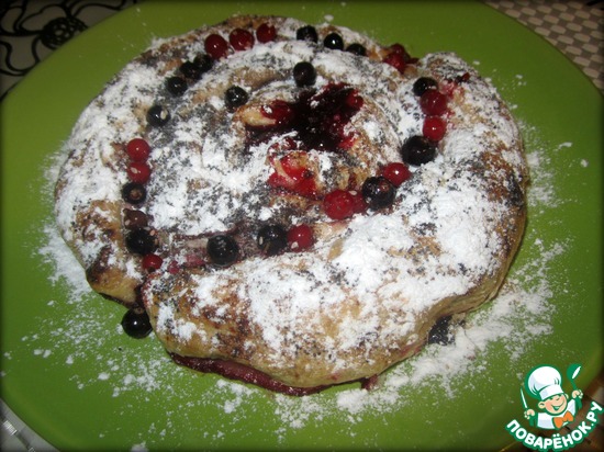 Зимняя коврижка с ягодами