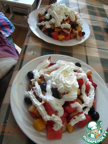 Фруктовый салат с арбузом