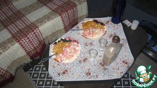 Паста с салатом и домашний Бейлиз