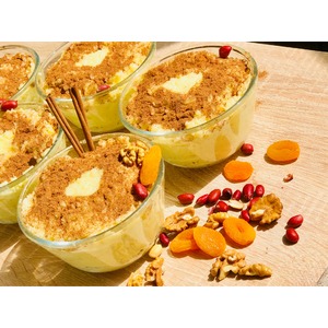 ����� ����