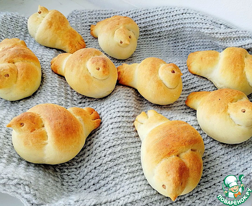 жаворонки из теста. булочки жаворонки. рецепт птичек. булочки в виде птичек. выпечка птички из теста.